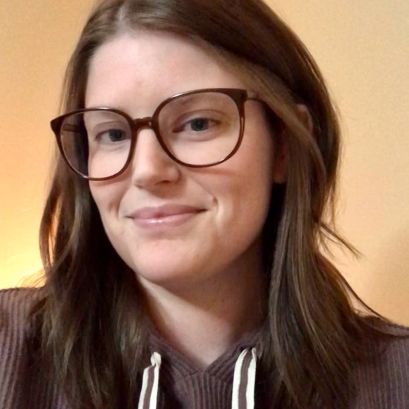 Meet your Posher, Katelyn - Picture 5 of 5